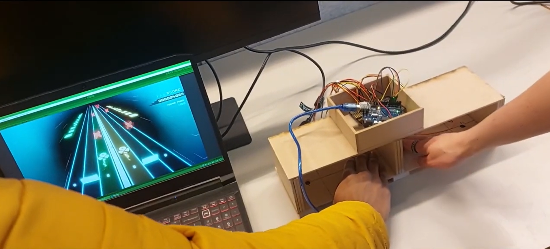 Rhythm_Dodge_Arduino